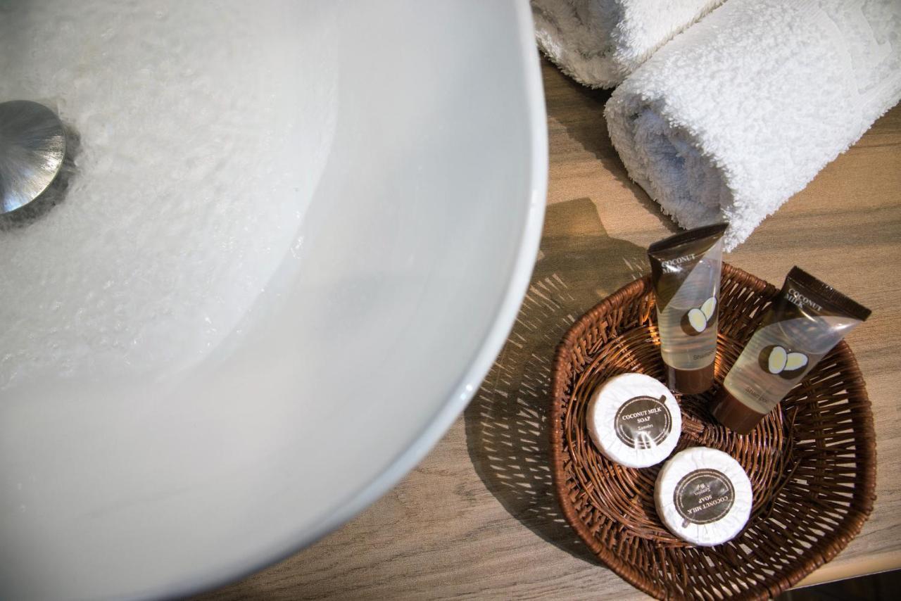 Angelica'S Deluxe Rooms In Adamas 외부 사진