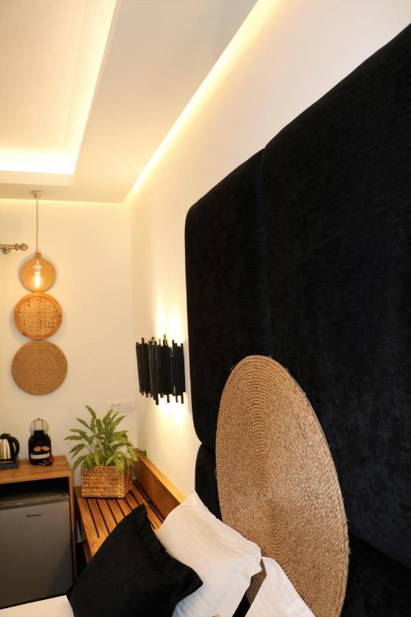 Angelica'S Deluxe Rooms In Adamas 외부 사진